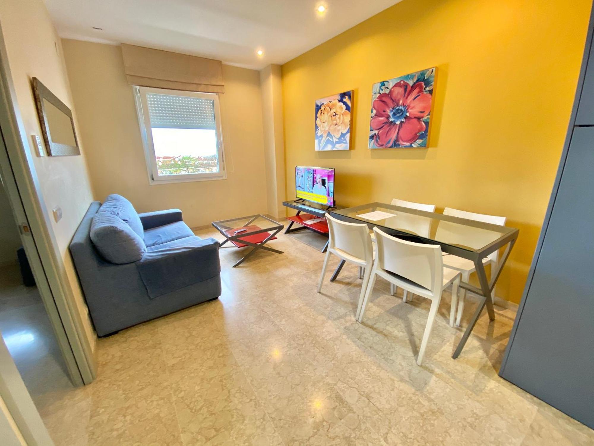 Aparthome Apartamento *