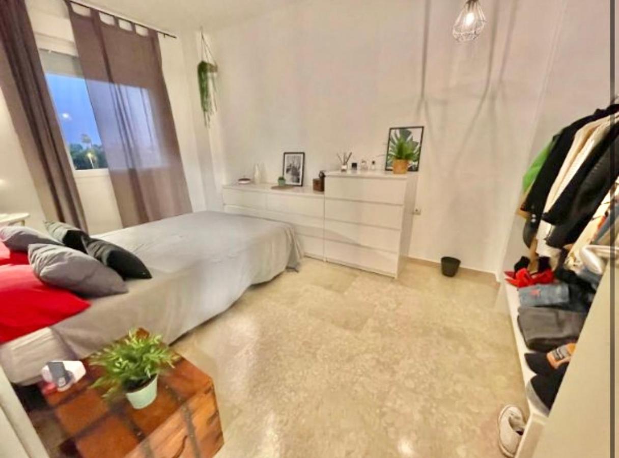 Aparthome *